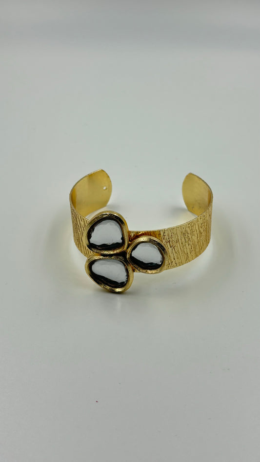 Tuscany classy stone cuff