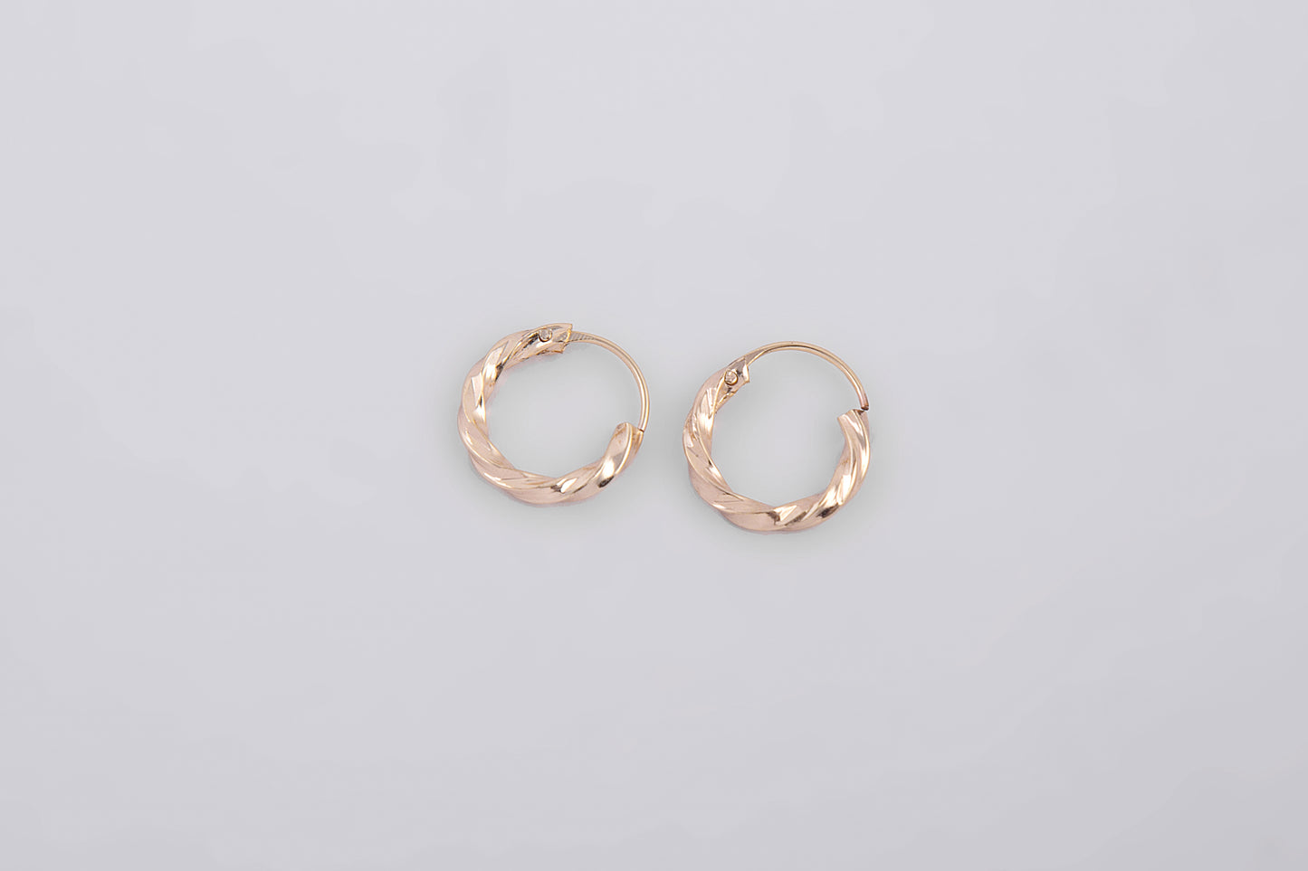 Twisted hoop earrings