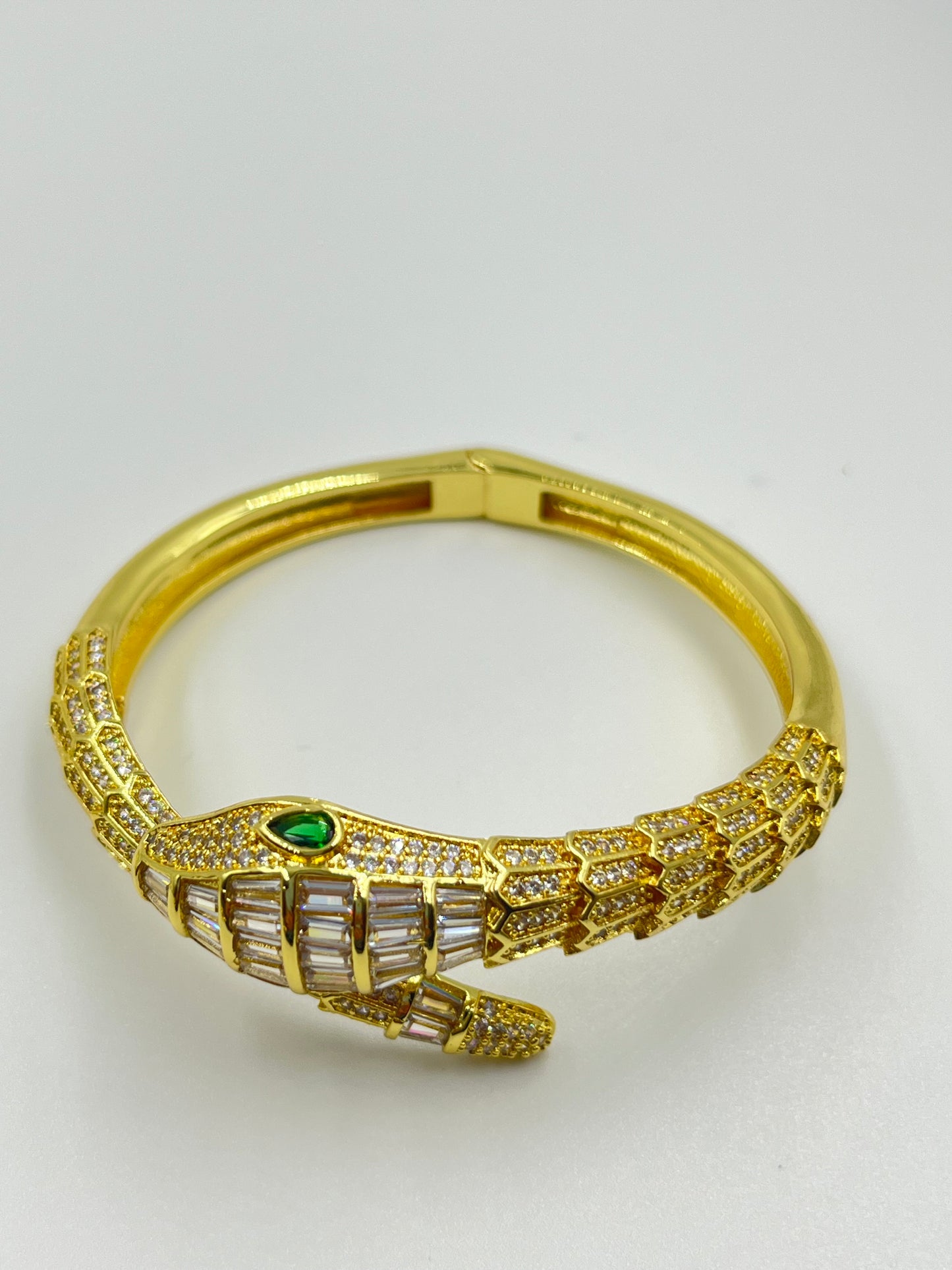 Gold Serpentine kada